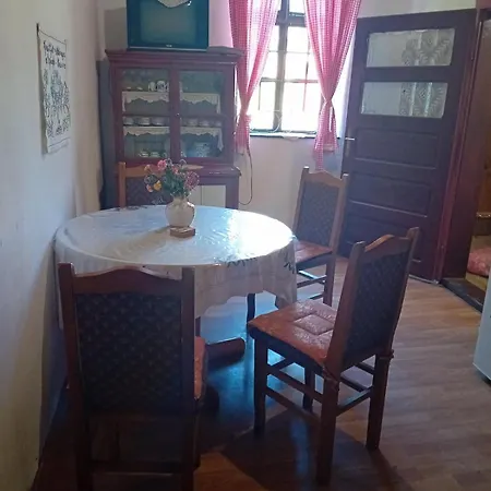 Country House Pivnica Milic * Rogljevo