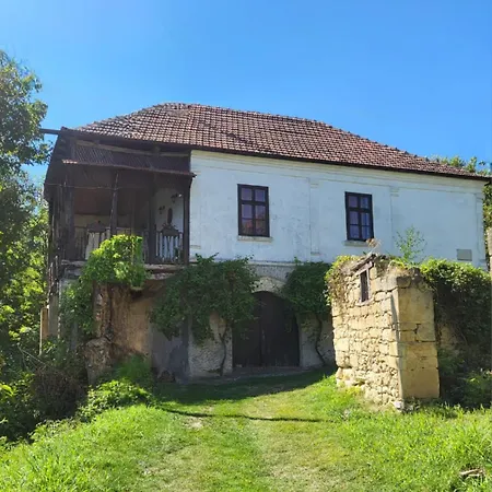 Apartment Country House Pivnica Milic Rogljevo